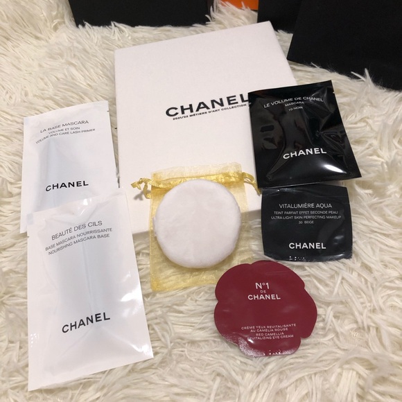 Chanel Makeup Puff Multiple Usage (Free Chanel Paper Bag) - Picture 3 of 9